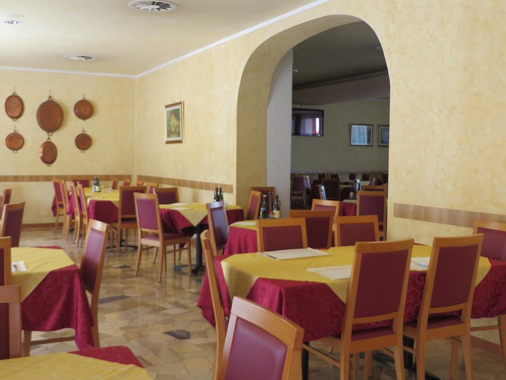 Hotel San Tomio Isola Vicentina Exterior foto