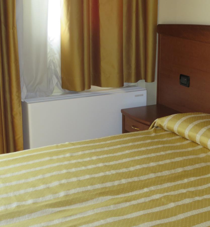 Hotel San Tomio Isola Vicentina Habitación foto